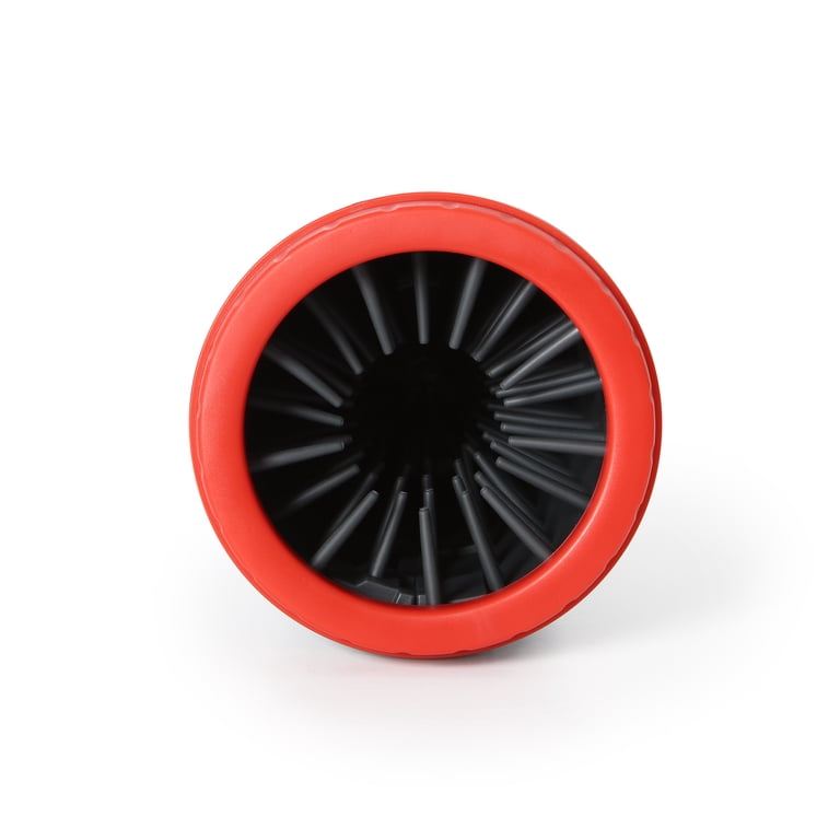 Dog paw cleaner cup lifestyle detail