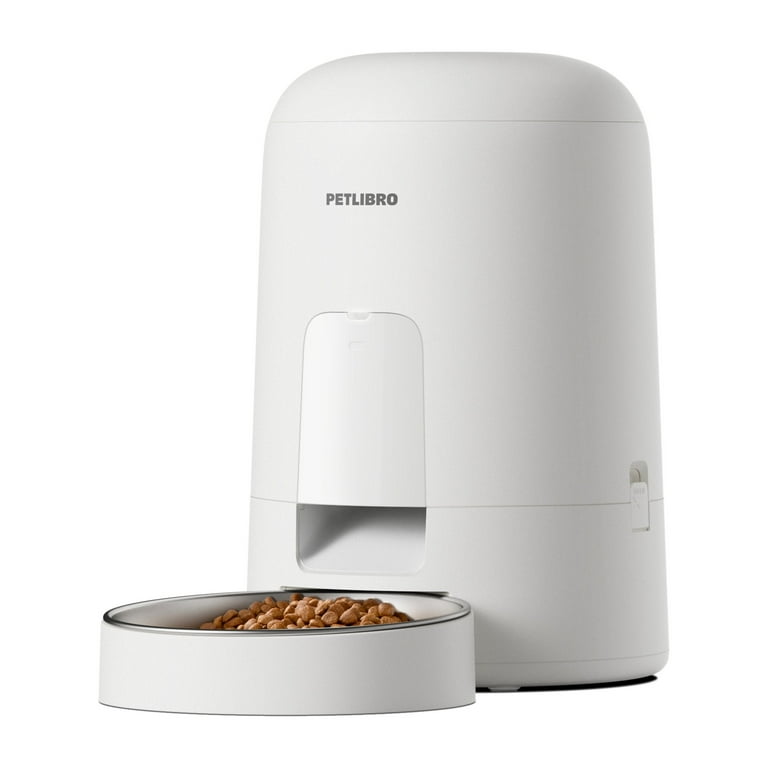 Feeding On Schedule Every Day - 1-6 meals per day, 0-16 portions per meal with cat eating