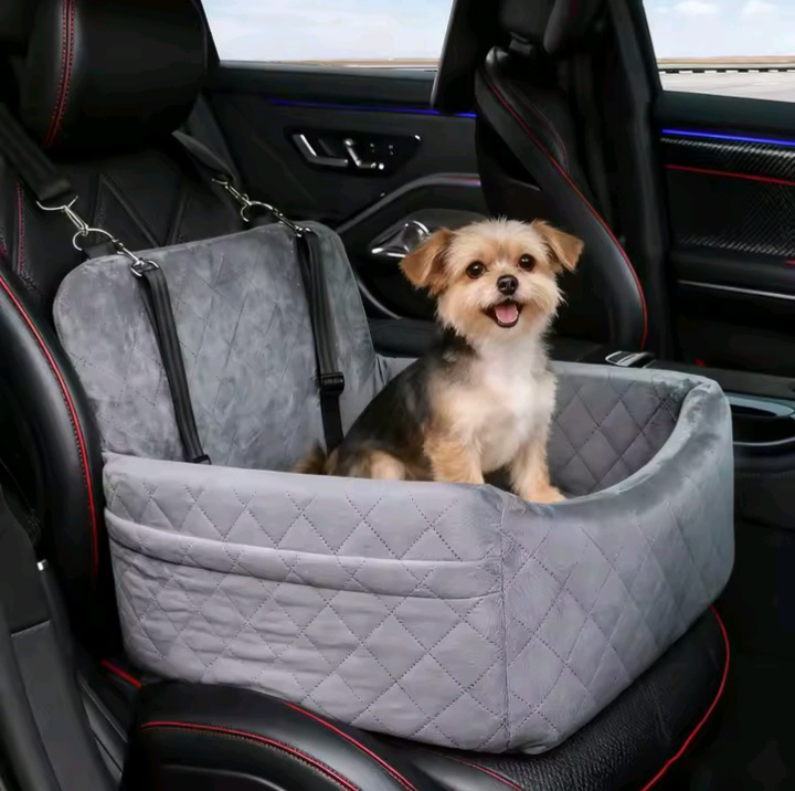 Premium Dog Car Seat – Safe & Cozy Travel for Pets Up to 20 lbs