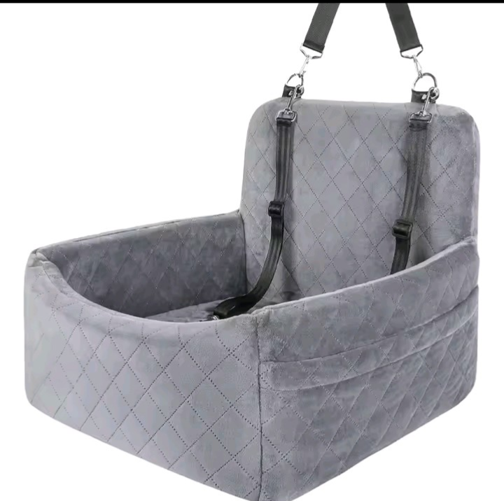 Premium Dog Car Seat – Safe & Cozy Travel for Pets Up to 20 lbs